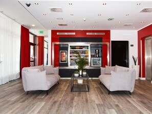 Coin salon dans le hall