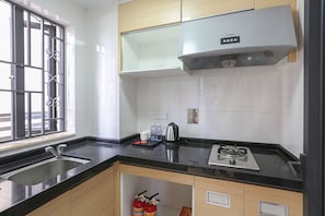 Design Twin Room B | Private kitchen | Electric kettle