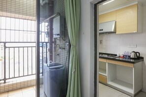 Design Twin Room C | Balcony