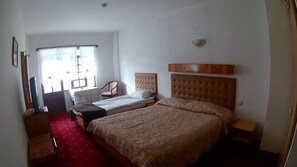 Phòng 3 Tiêu chuẩn, quang cảnh núi | 1 phòng ngủ, bàn, truy cập Internet không dây miễn phí 