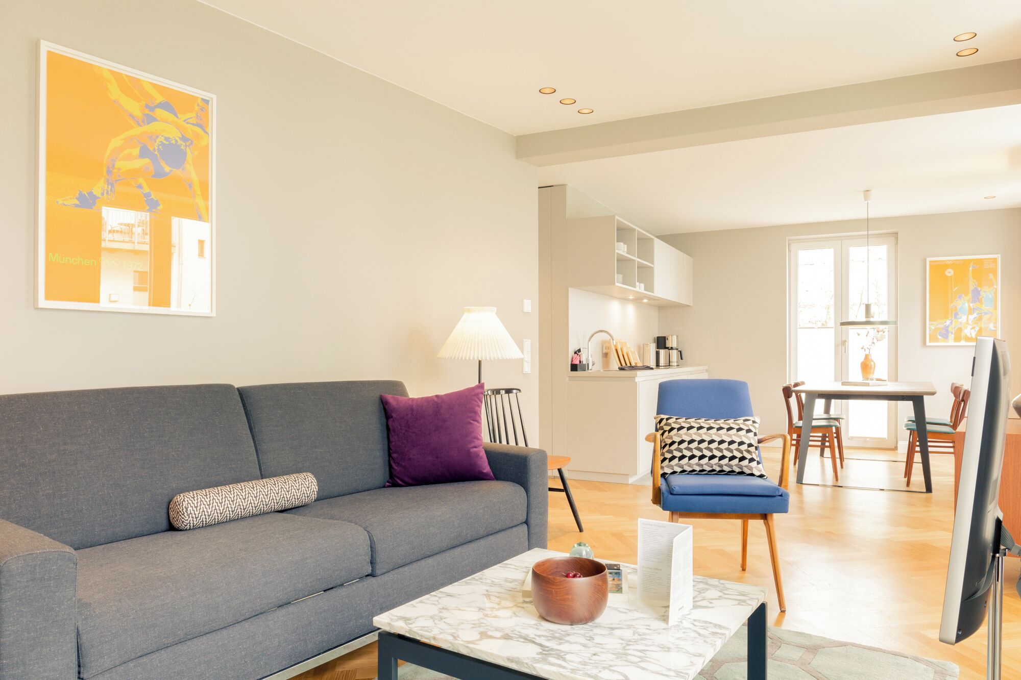 One-Bedroom Apartment with Terrace (Remise) No. 9 | Living area | 40-inch flat-screen TV with cable channels, TV