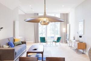 Estudio Deluxe, 1 cama de matrimonio con sofá cama, terraza, vistas al mar | Ropa de cama hipoalergénica y decoración individual