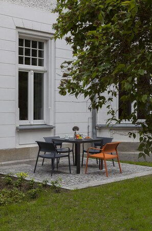 Deluxe One-Bedroom Apartment with Sea View No. 4 | Terrace/patio