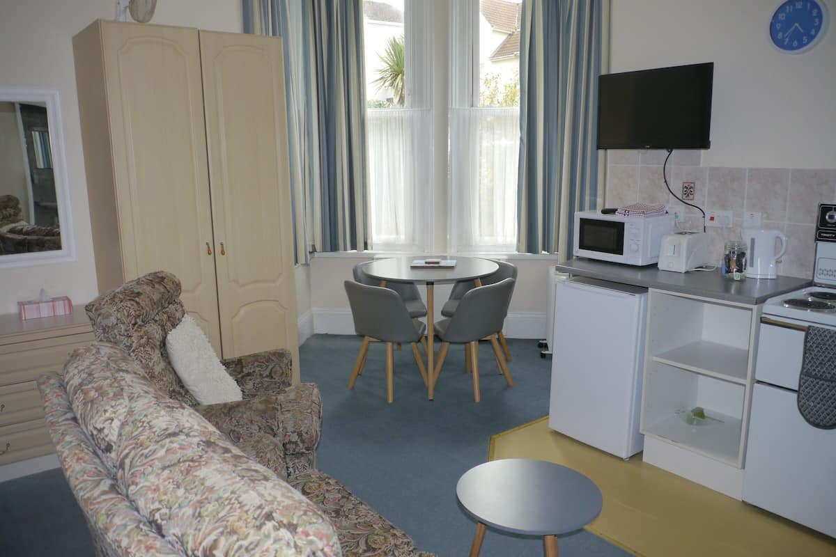 Room, Ensuite (Apartment 2) | Lounge