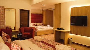 Ropa de cama de alta calidad, cortinas opacas, wifi gratis