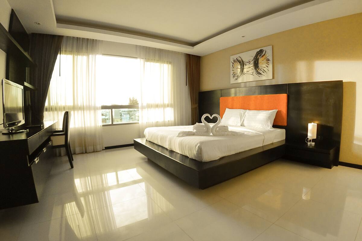 2-Bedroom Apartment