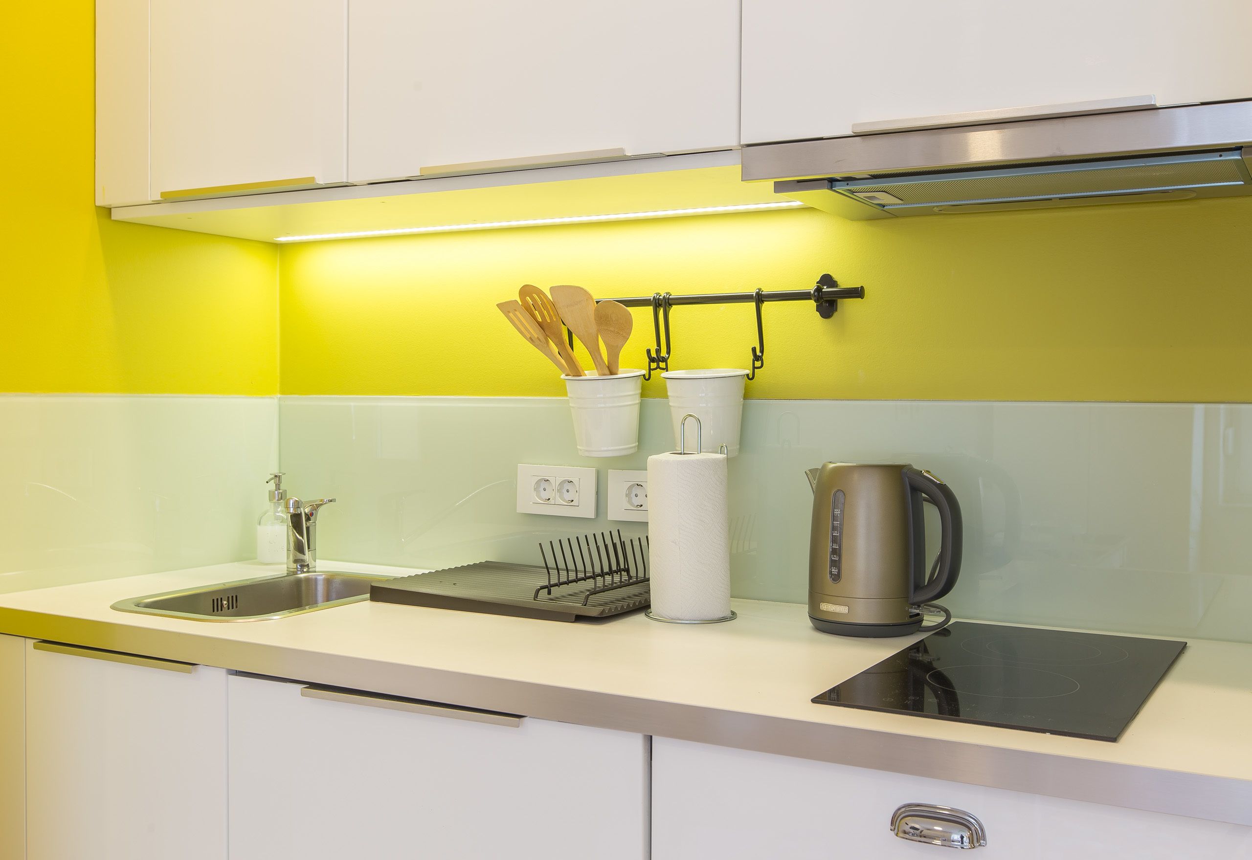 Comfort Studio, City View | Private kitchenette