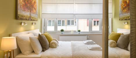 Comfort-Studio, Stadtblick | Hochwertige Bettwaren, Zimmersafe, Schreibtisch, Bügeleisen/Bügelbrett