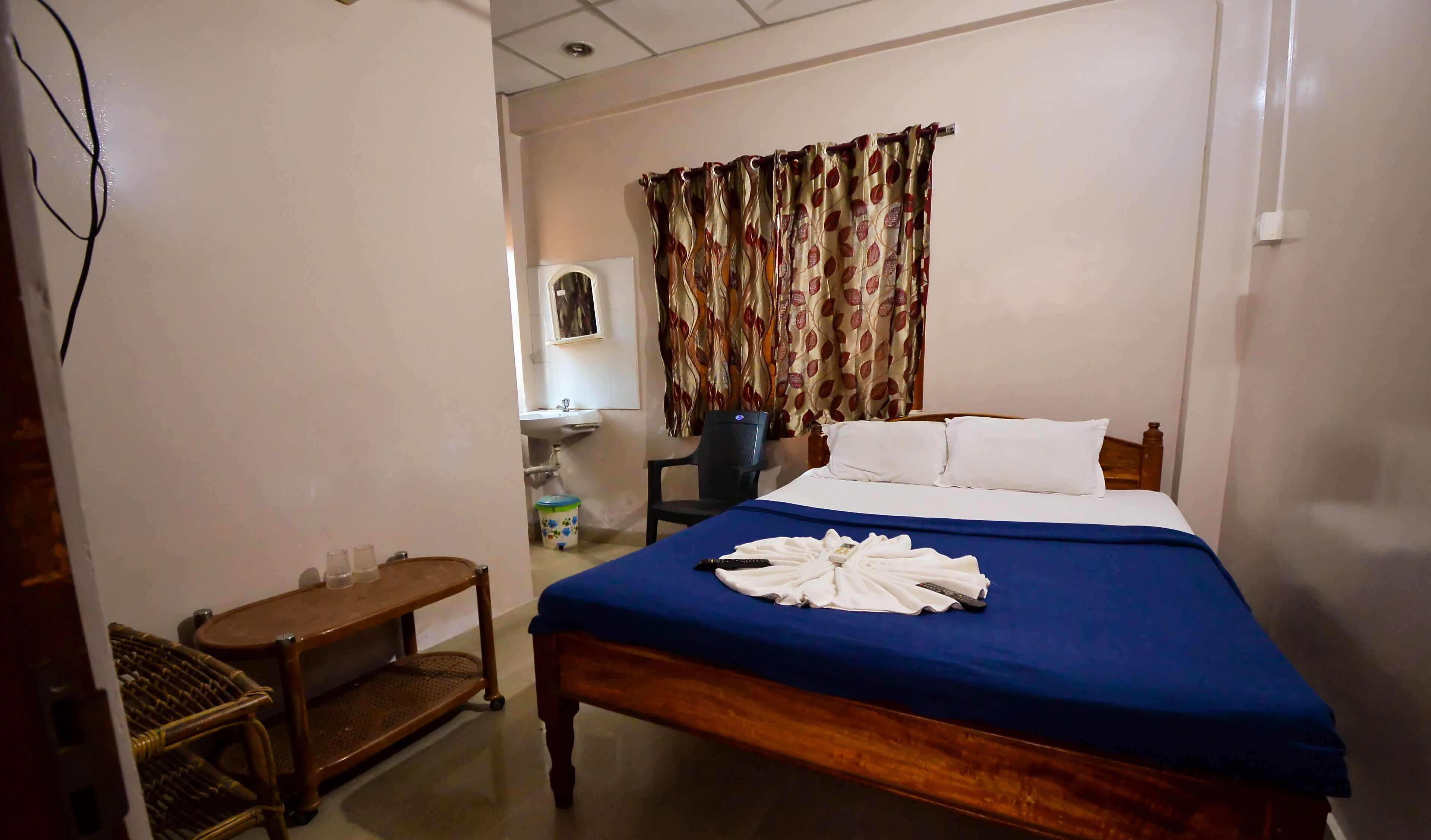 Premium bedding, down duvets, in-room safe, individually furnished