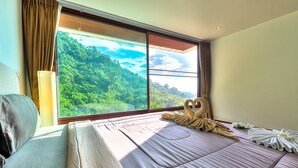 5 Bedrooms with Private Pool Villa (#640 - V2) | 5 kamar tidur, brankas, meja kerja, dan tirai kedap cahaya