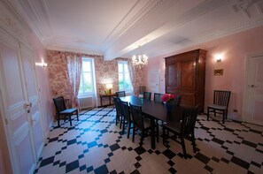 Gratis kontinental frukost varje dag 