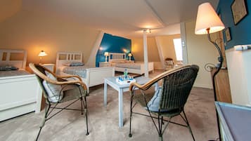 Quarto família (Frégate) | Individualmente decorados, individualmente mobiliados, cortinas blackout