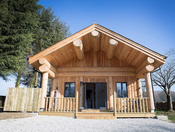 Cabin | Exterior