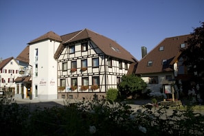 Front of property - Landgasthof Löwen (Neubulach)