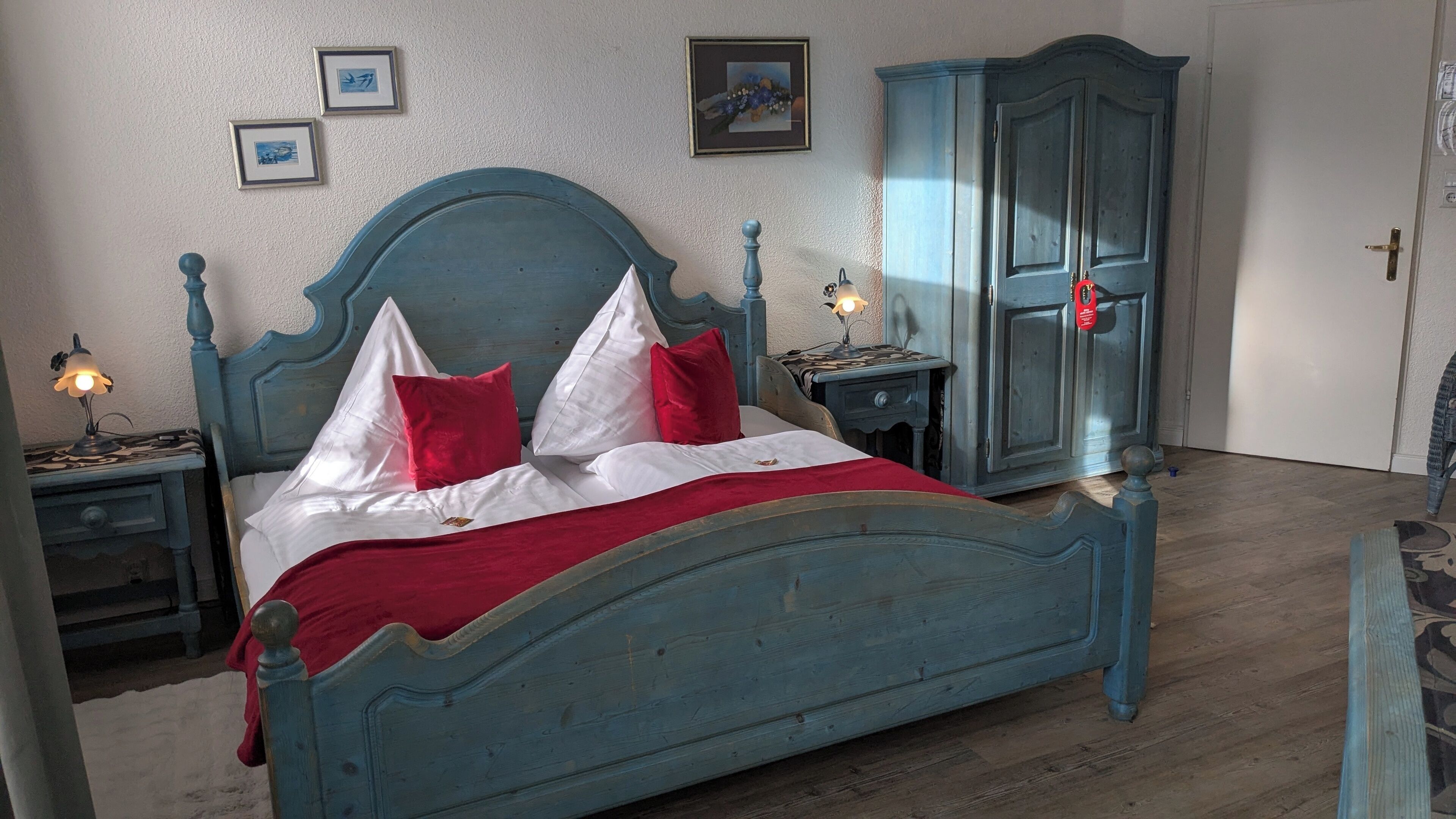 Double Room | Desk, free WiFi, bed sheets