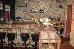 Bar (en la propiedad)