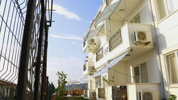 Apartment, 1 Bedroom | Garden view