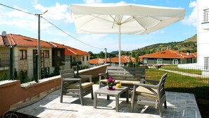 Terrace/patio - Mercan Suite Hotel (Gökçeada)