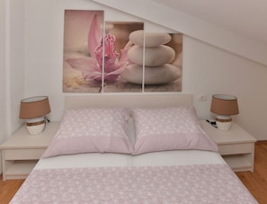 Apartment, Sea View (Top View) | Desk, soundproofing, iron/ironing board, free WiFi
