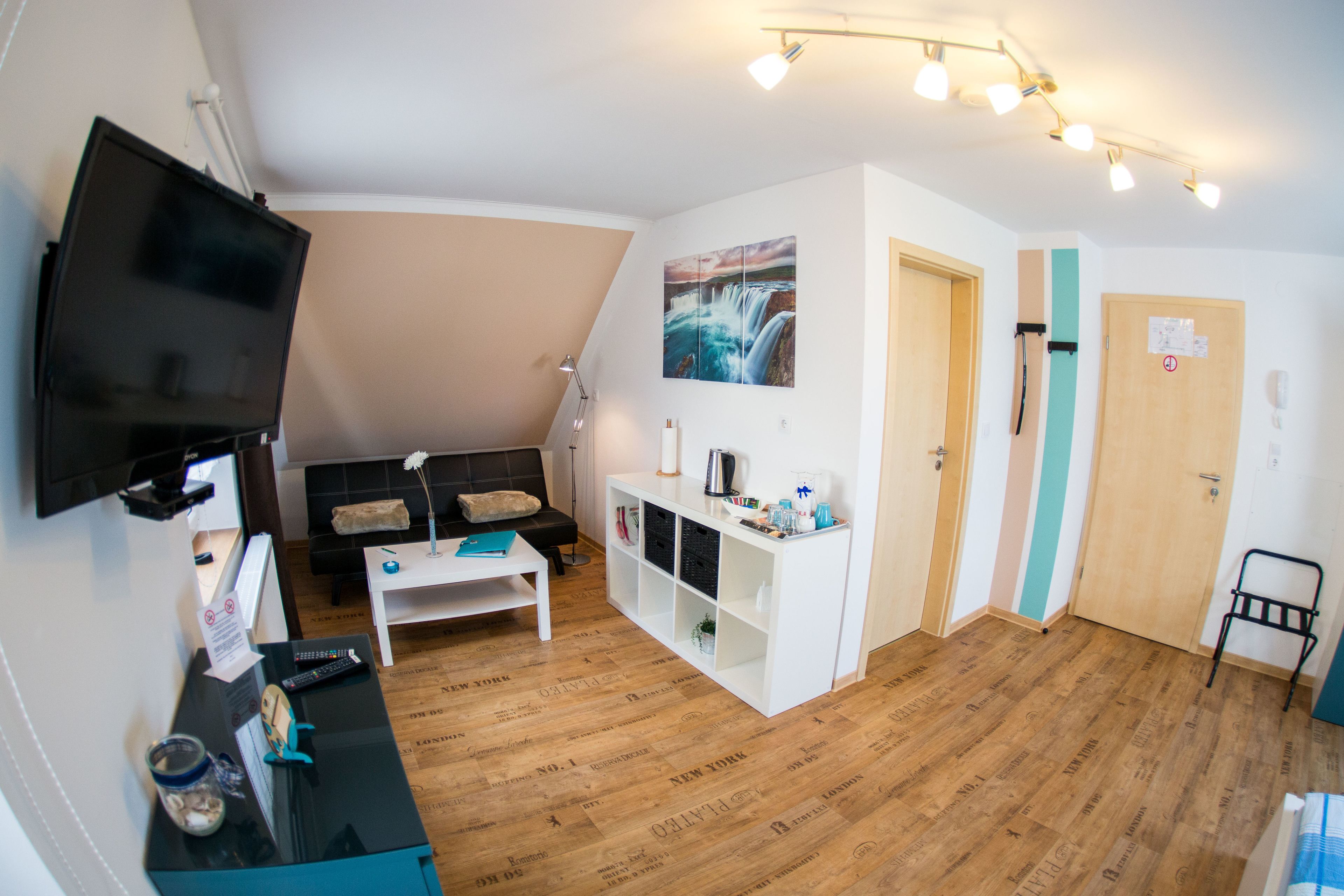 Premium bedding, desk, iron/ironing board, cribs/infant beds