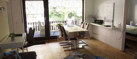 Appartamento (incl. 45 EUR cleaning fee) | Pasti in camera