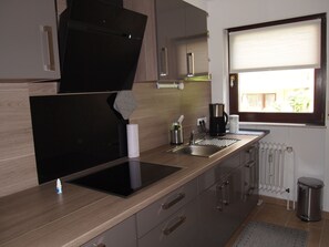 Apartment (incl. 45 EUR cleaning fee) | Private kitchen | Fridge, stovetop, coffee/tea maker, electric kettle
