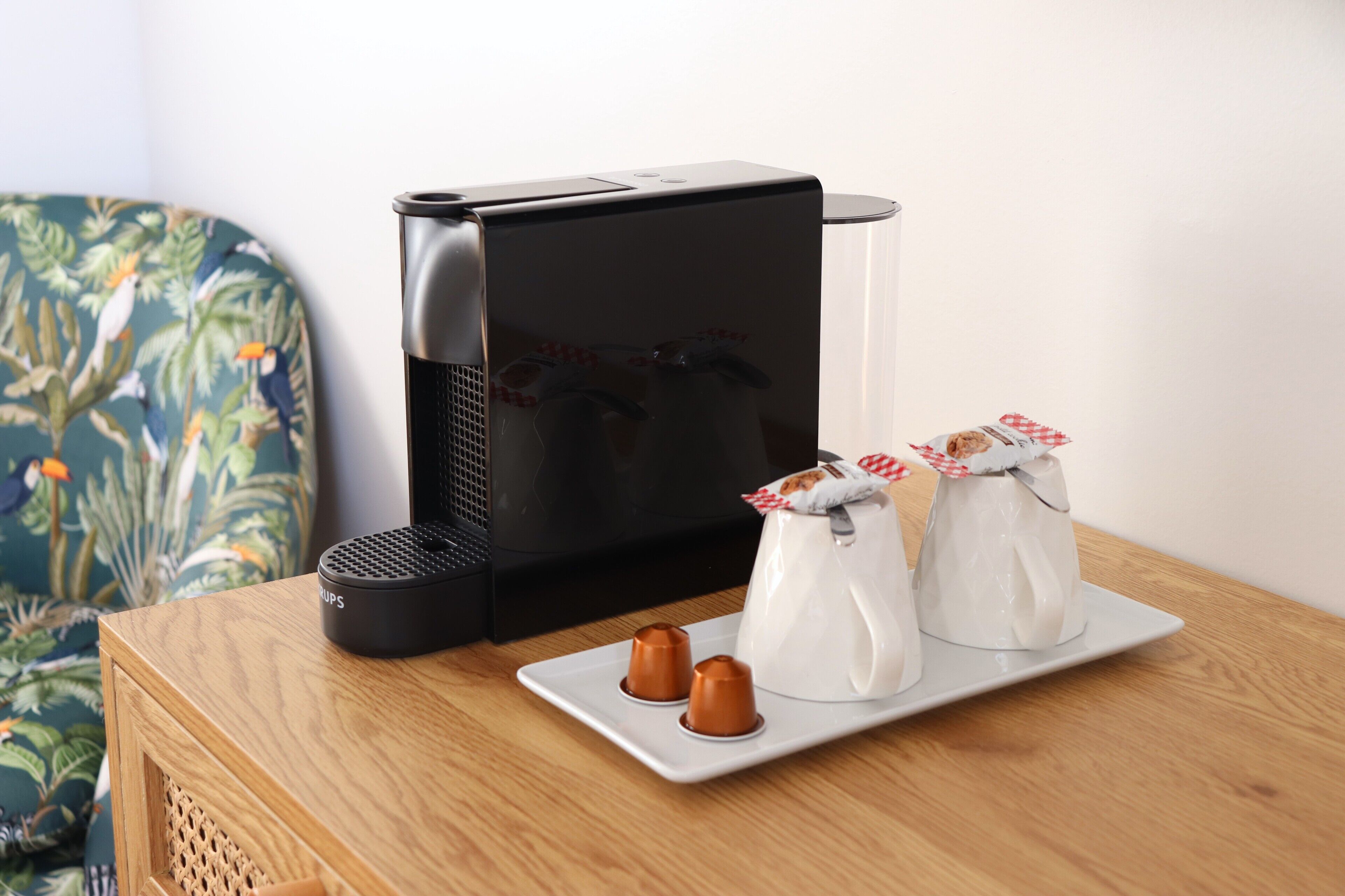 Photo - Tour de Nesle La Rochelle Vieux Port 3 etoiles