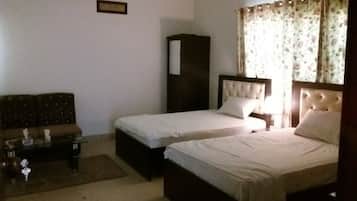 Luxury Twin Room, 1 Large Twin Bed | Egyptian cotton sheets, premium bedding, Select Comfort beds