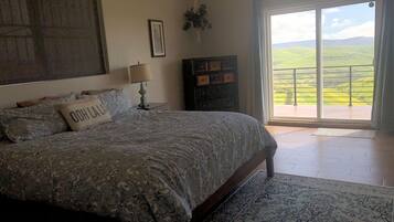 4 chambres, fer et planche à repasser, Wi-Fi, draps fournis