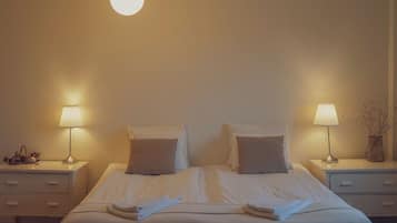 舒適客房, 多張床 | 熨斗/熨衫板、免費 Wi-Fi、床單