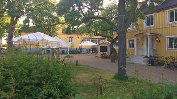 Overnatningsstedets facade