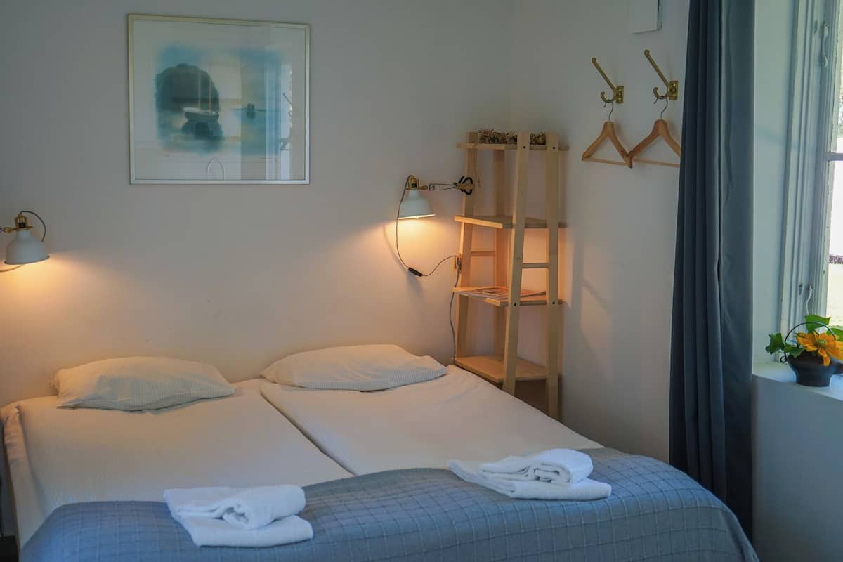 Classic Double Room | Iron/ironing board, free WiFi, bed sheets