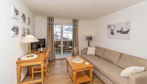 Caja de seguridad en la habitación y decoración personalizada 