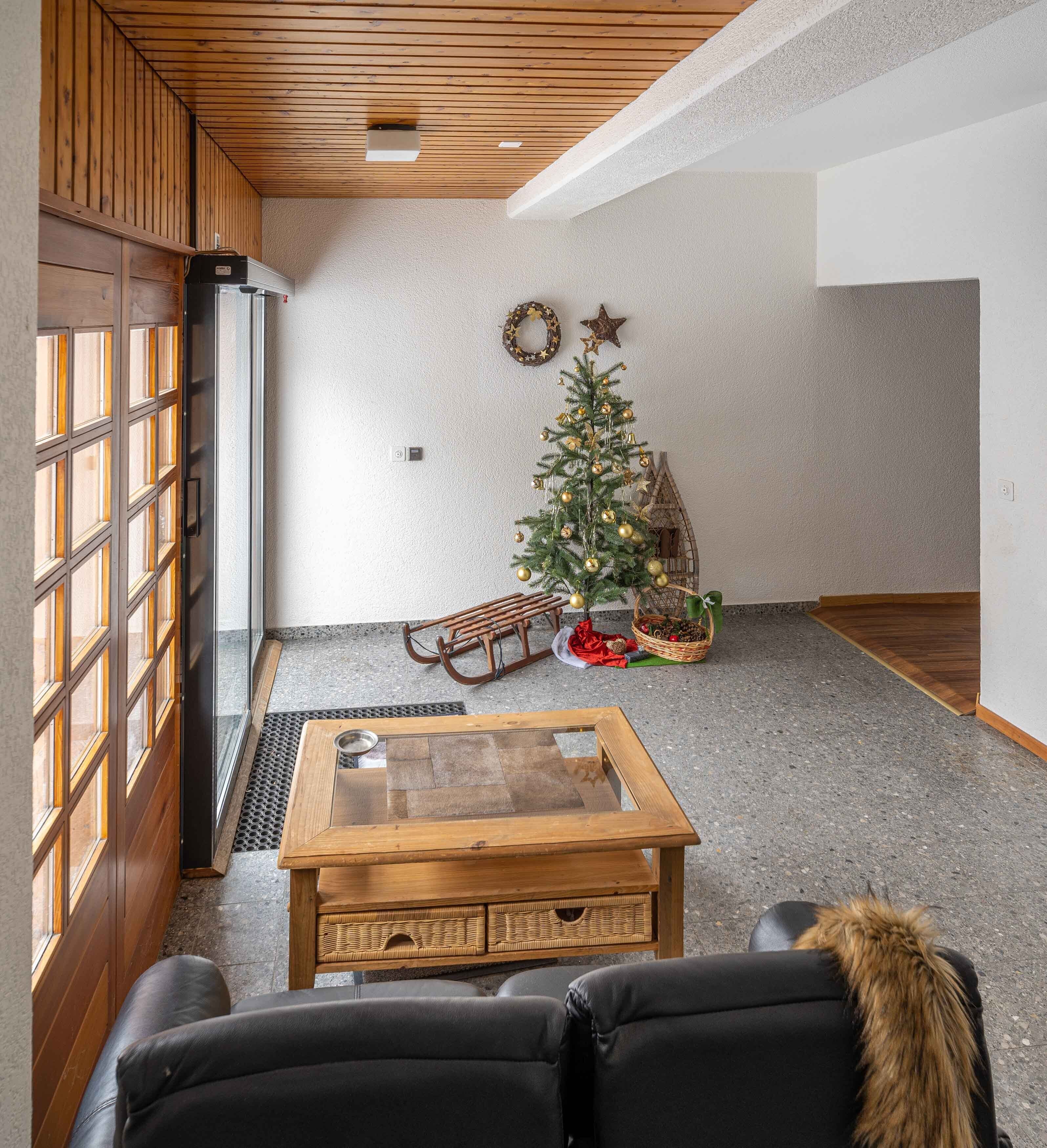 1 bedroom, in-room safe, individually decorated, desk