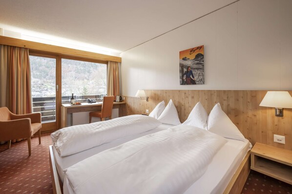 Familien-Dreibettzimmer, Balkon, Bergblick | Blick auf die Berge