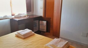 Double or Twin Room, Mountain View (2)