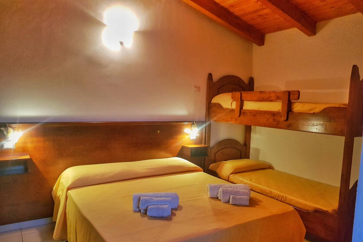 Quadruple Room, Sea View (4)