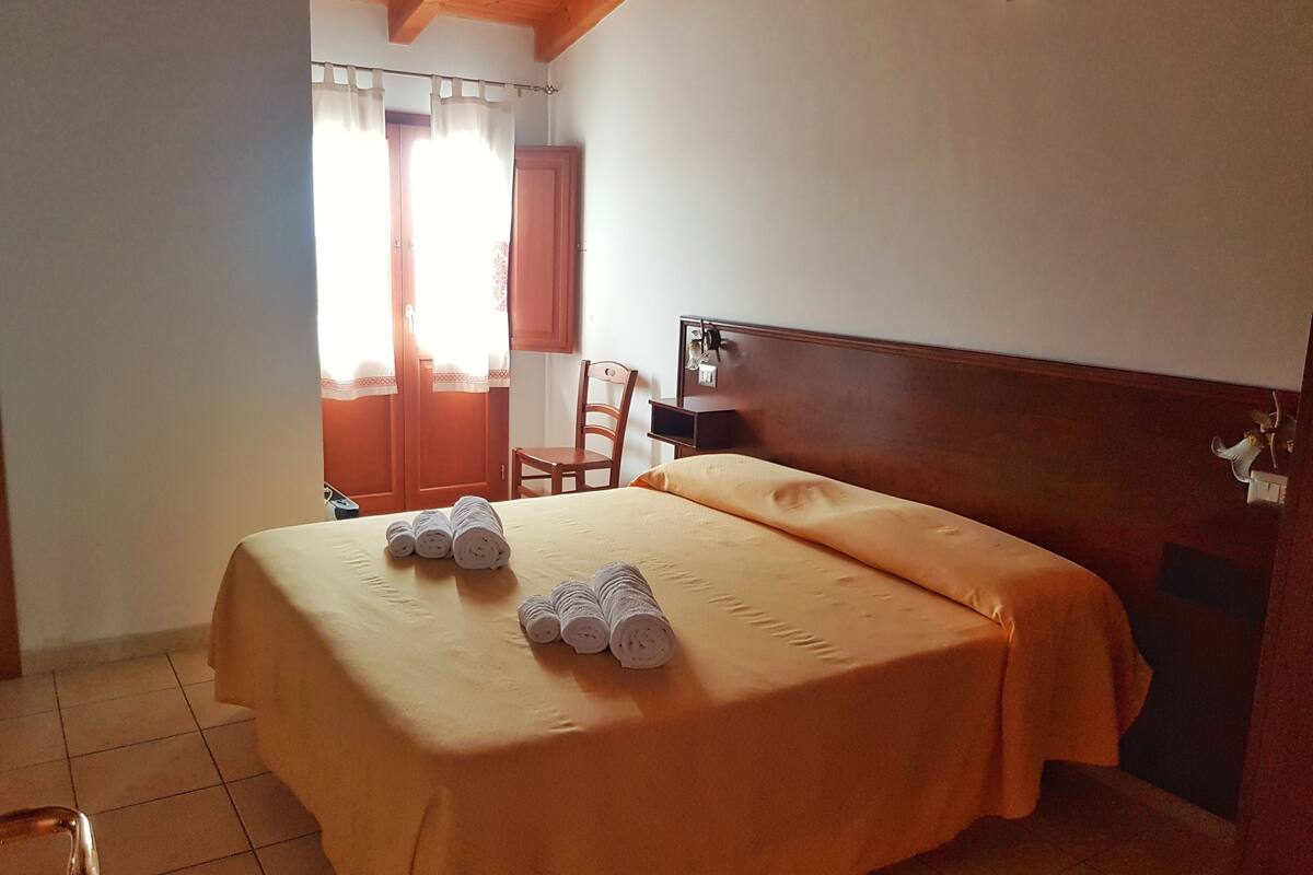 Double or Twin Room, Sea View (5 - 6)