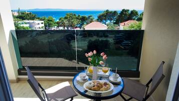 Apartment (Leone Hrvoje) | Balcony view
