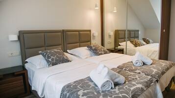 Apartment (Leone Ostojic 1) | 1 bedroom, iron/ironing board, free cots/infant beds, free WiFi