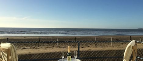 Sulla spiaggia, teli da spiaggia