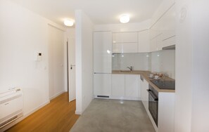 Appartement (5) | Cuisine privée | Grand réfrigérateur, four, plaque de cuisson, lave-vaisselle