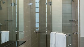 Standard Room | Bathroom | Shower, hair dryer, towels, soap