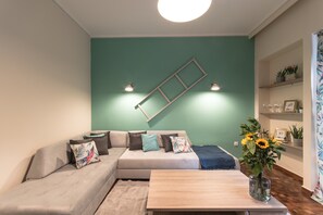 Apartment, 2 Bedrooms | Living room
