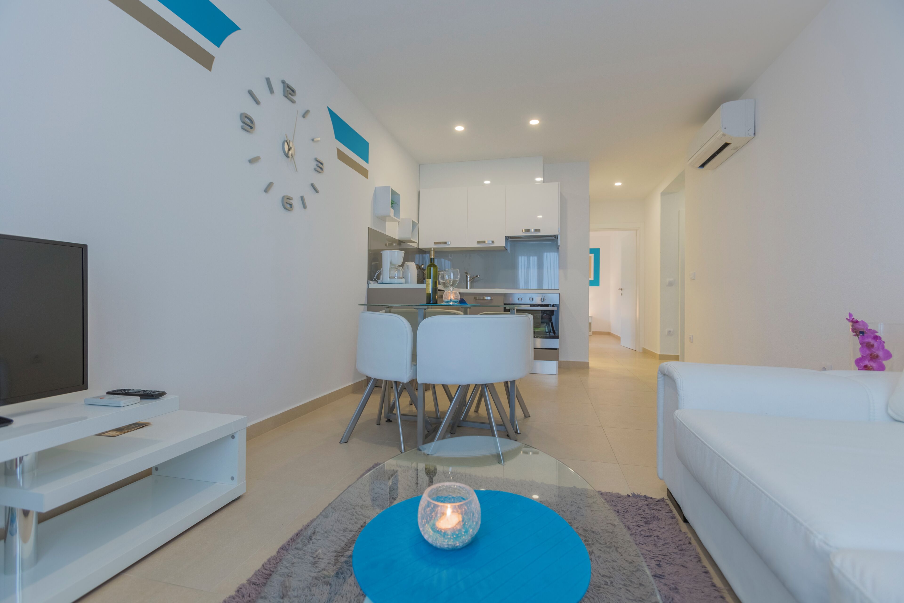 Apartment (A4) | Essbereich im Zimmer