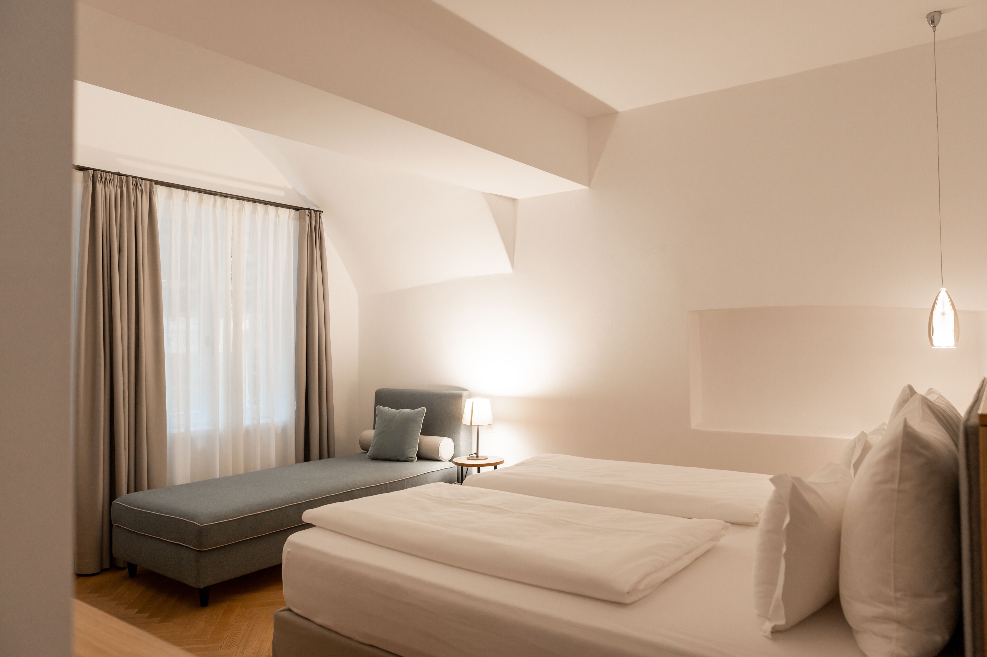 Appartamento Exclusive, angolo cottura, vista città | Biancheria da letto di alta qualità, copriletto in piuma