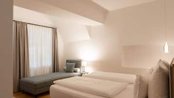 Appartamento Exclusive, angolo cottura, vista città | Biancheria da letto di alta qualità, copriletto in piuma