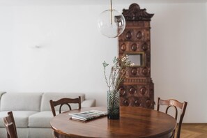 Luxe appartement, 2 slaapkamers, bad, uitzicht op stad | Interieur