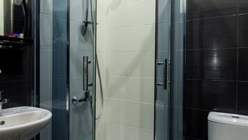 Deep-soaking bathtub, free toiletries, hair dryer, bathrobes