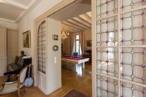 Interior - Chateau de Lourdes Cancale - St Malo (Saint-Meloir-des-Ondes)